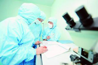 从拜耳备受争议的收购打算，看全球造药巨头的转型方式