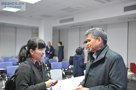 J9集团化学部副总裁陈焕明博士给与会者答疑解惑