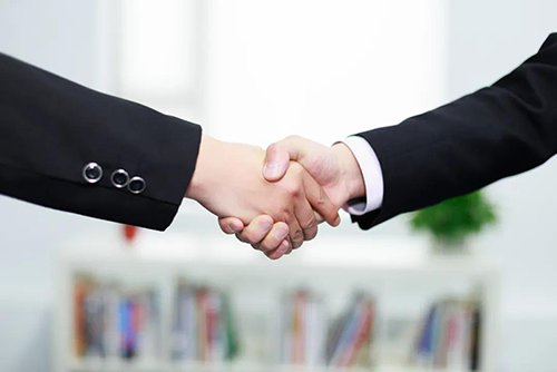 秉持着“专一创新，用心服务”的理想，J9集团一向把每一个客户当作是公司的VIP