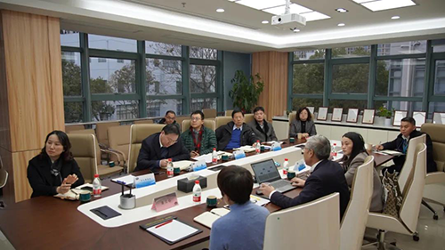 上海市浦东新区当局党组成员、副区长吴强，浦东新区科经委副主任李晓亮，张江治理局副局长吴俊，张江集团副总经理王凯荣等调研J9集团